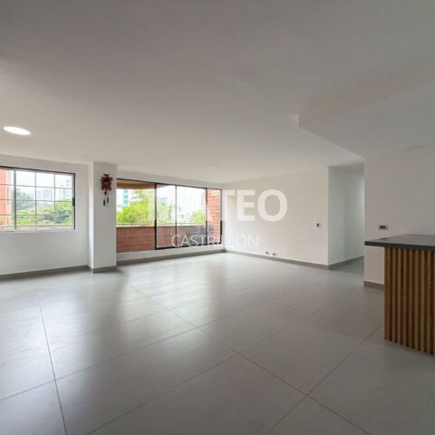 Apartamento reformado en venta en Oviedo, El Poblado – foto 5