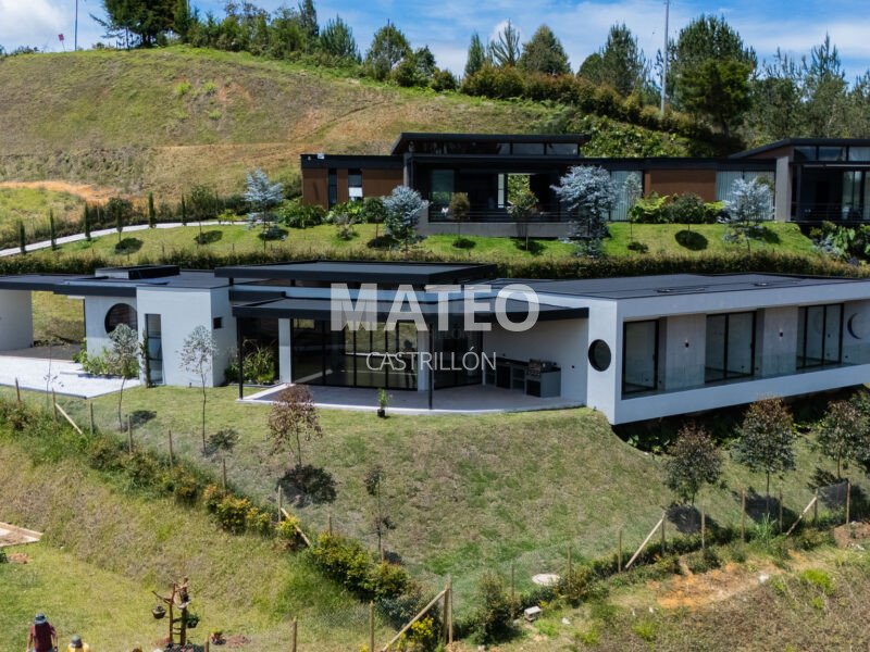 Casa campestre en venta en San Antonio de Pereira, Rionegro